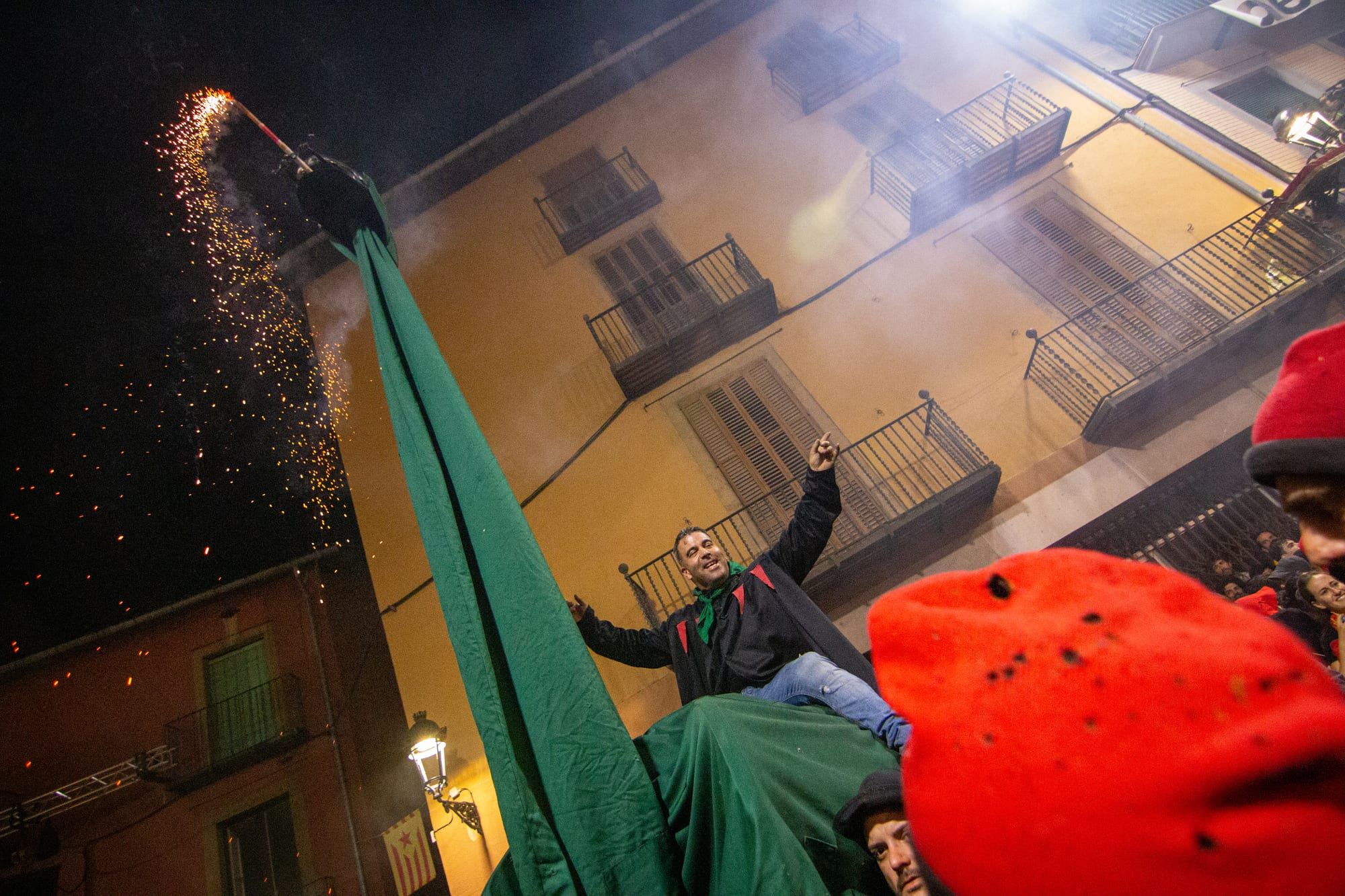 Salt de Patum a la plaça de Sant Pere